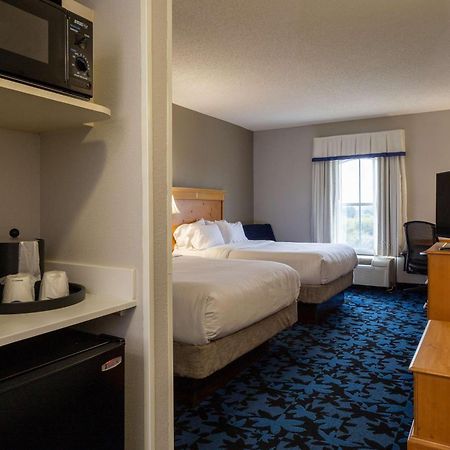 Hampton Inn & Suites Jacksonville Deerwood Park Экстерьер фото