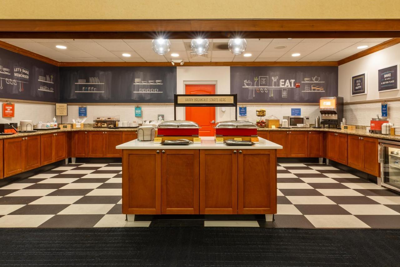 Hampton Inn & Suites Jacksonville Deerwood Park Экстерьер фото