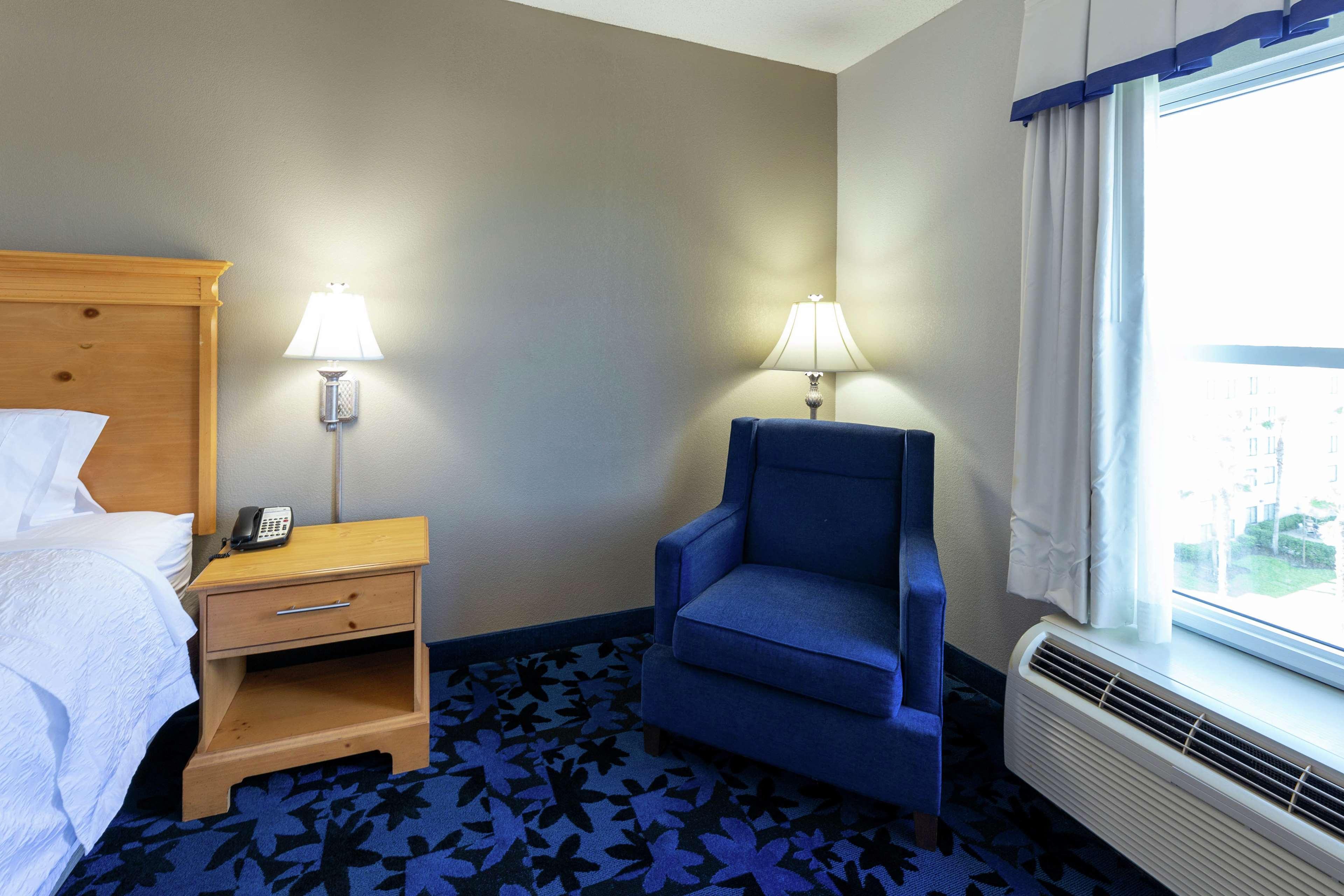 Hampton Inn & Suites Jacksonville Deerwood Park Экстерьер фото
