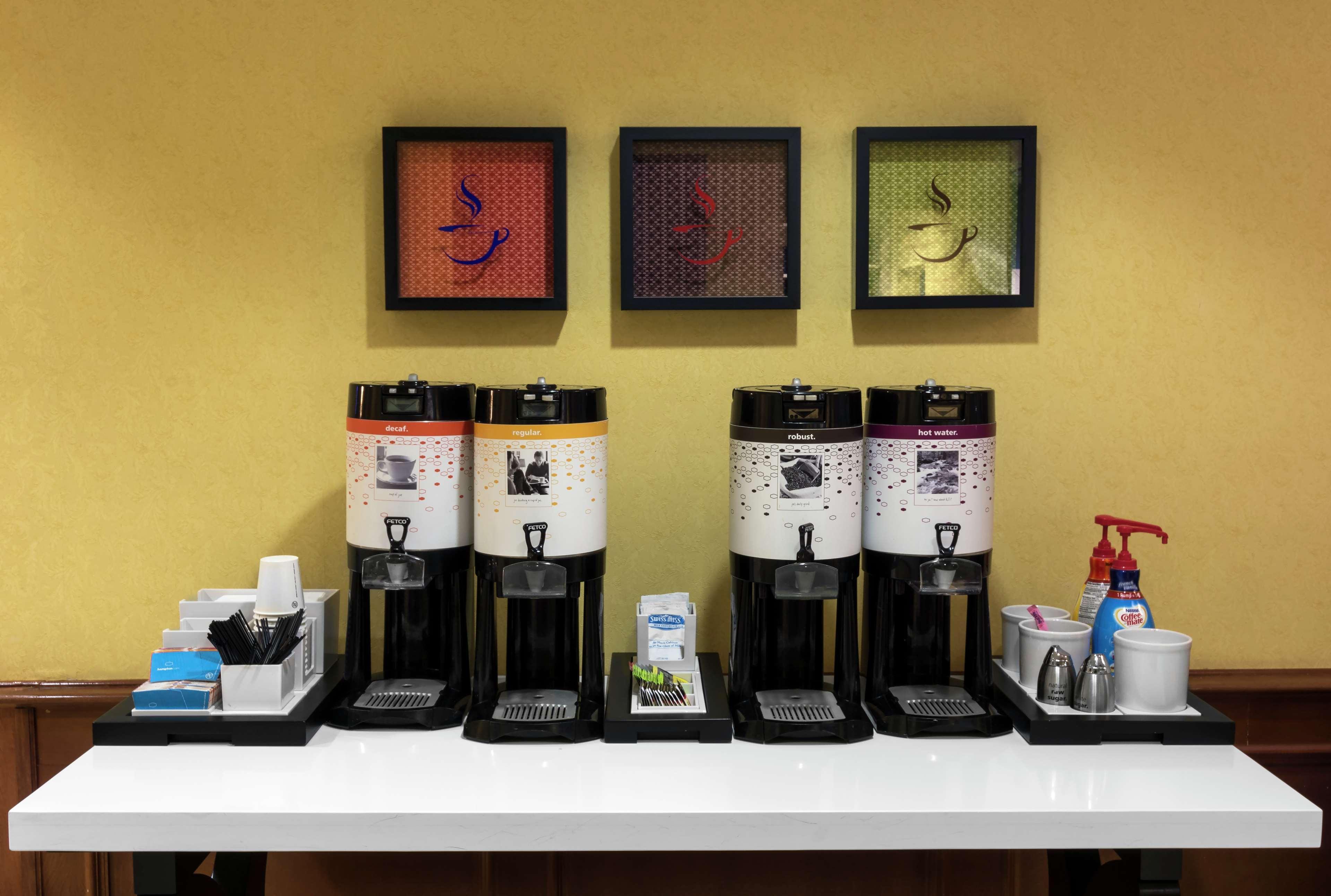 Hampton Inn & Suites Jacksonville Deerwood Park Экстерьер фото