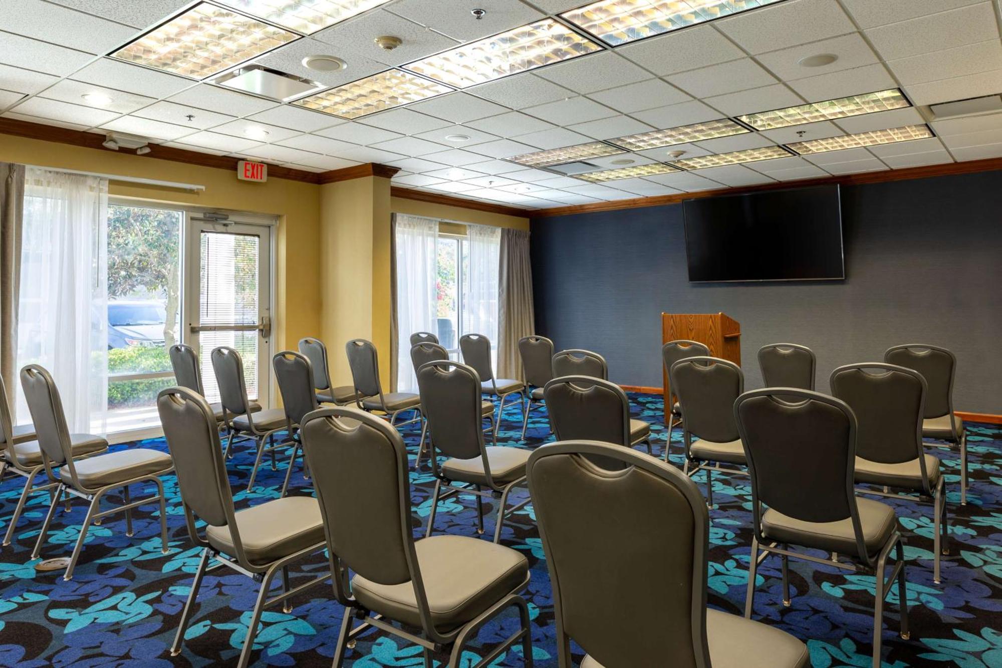 Hampton Inn & Suites Jacksonville Deerwood Park Экстерьер фото