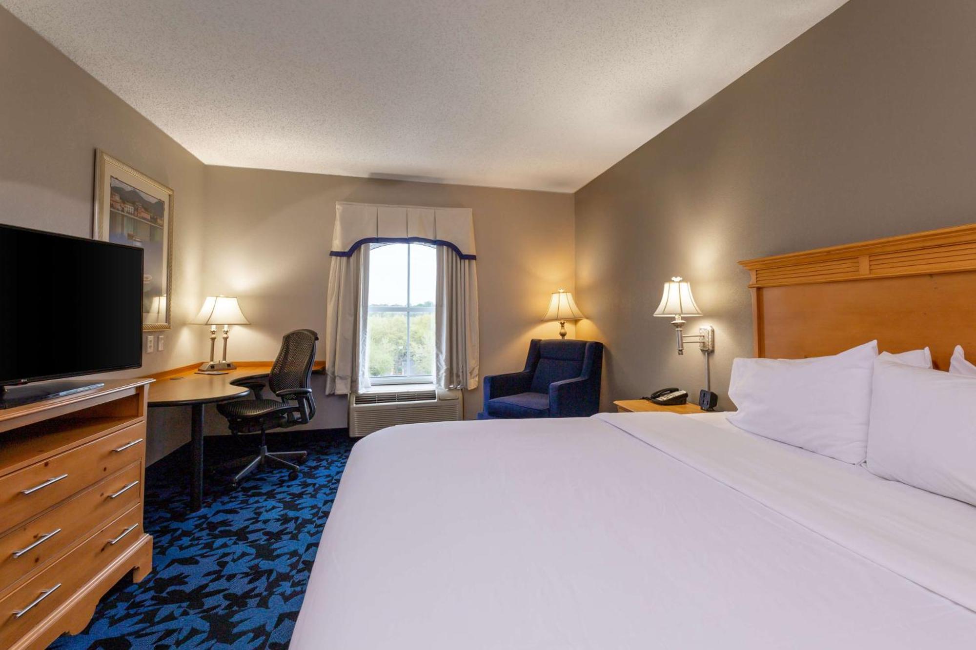 Hampton Inn & Suites Jacksonville Deerwood Park Экстерьер фото