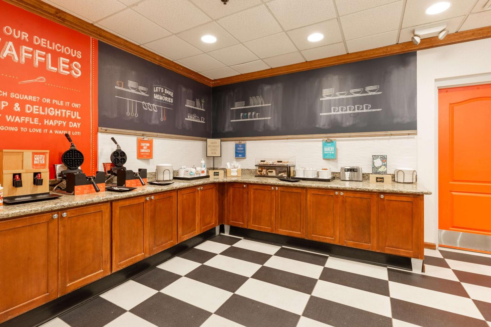 Hampton Inn & Suites Jacksonville Deerwood Park Экстерьер фото
