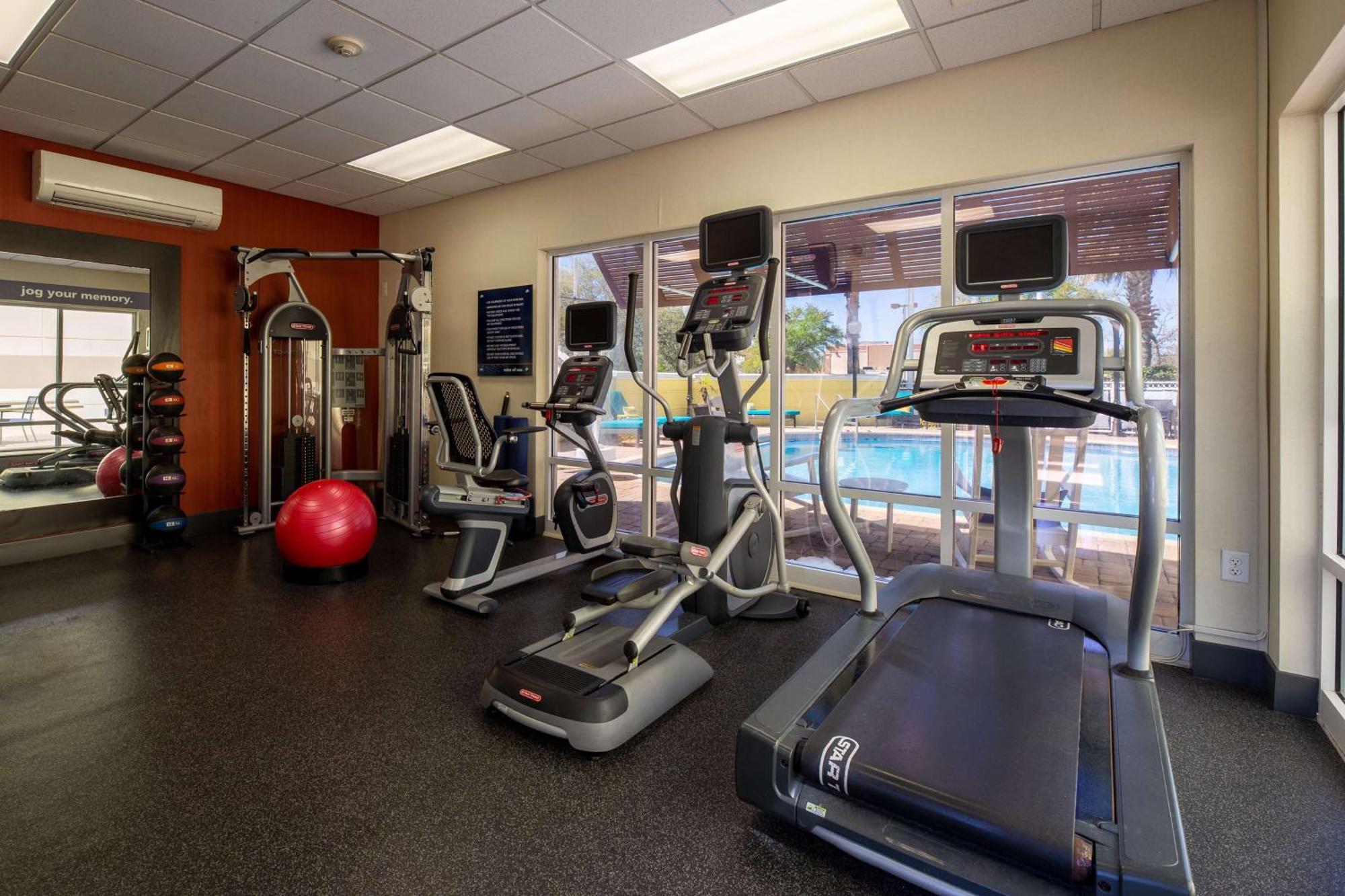 Hampton Inn & Suites Jacksonville Deerwood Park Экстерьер фото